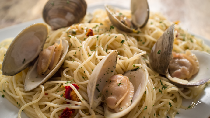 Garlicky White Wine Spaghetti with Clams