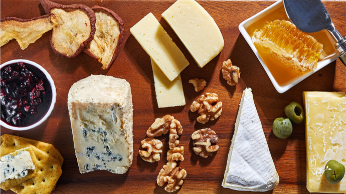 How To Make An All-American Cheese Board